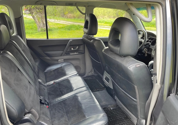 Mitsubishi Pajero cena 20000 przebieg: 320000, rok produkcji 2005 z Świecie małe 106